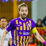 caner-erkin-icin-resmi-aciklama-emekli-olacak-mi-iMETwPyH.jpg