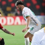 alanyaspor-zorlu-macta-gaziantep-fkyi-devirdi-rahat-nefes-aldi-gaziantep-fk-alanyaspor-Zhh5mxFP.jpg