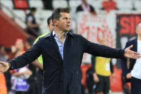 antalyaspor-teknik-direktoru-emre-belozoglu-en-az-13-milyon-euro-gerek-9zE38kft.jpg
