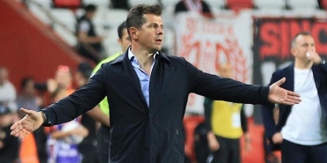 antalyaspor-teknik-direktoru-emre-belozoglu-en-az-13-milyon-euro-gerek-9zE38kft.jpg