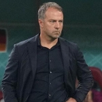 barcelona-resmen-acikladi-hansi-flickin-sozlesmesi-uzatildi-Z1cd8HTG.jpg