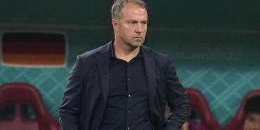 barcelona-resmen-acikladi-hansi-flickin-sozlesmesi-uzatildi-Z1cd8HTG.jpg