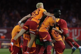 baris-alperi-u21e-yollarlar-nihat-kahveci-galatasarayda-ayriligi-acikladi-buyuk-ihtimalle-gidiyor-4qlBHBdj.jpg