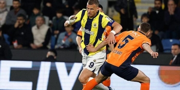 basaksehir-fenerbahce-macina-vuran-an-trio-ekibi-noktayi-koydu-bundan-daha-iyi-kanit-VEsfPJkf.jpg