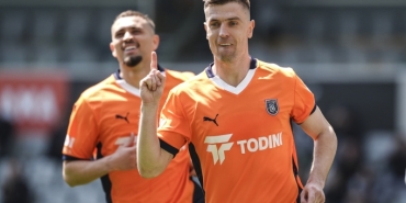 basaksehir-piatekden-yoksun-hatayspor-deplasmaninda-NiqjCGtD.jpg