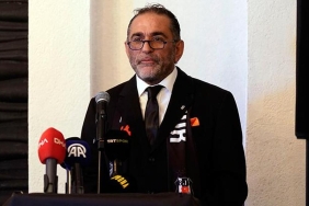 besiktas-baskan-adayi-gurkan-aksoy-yonetim-kurulunu-tanitti-OeklJ5VT.jpg