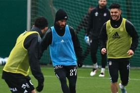 besiktasa-fenerbahce-derbisi-oncesi-mujde-antrenmana-katildi-XPJDa7P7.jpg