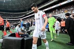 besiktasin-tecrubeli-futbolcusu-necip-uysal-geri-dondu-H3CzdUrQ.jpg