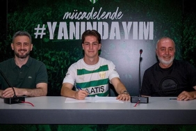 bursaspor-ahmet-efe-cakmakkaya-ile-profesyonel-sozlesme-imzaladi-iswI32uE.jpg