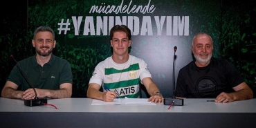 bursaspor-ahmet-efe-cakmakkaya-ile-profesyonel-sozlesme-imzaladi-iswI32uE.jpg