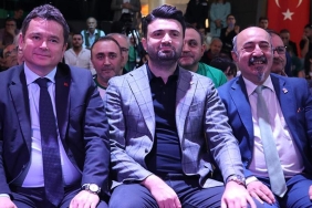 bursaspor-super-lig-sampiyonu-olusunun-15-yil-donumunu-kutladi-qAc9ft8H.jpg