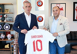 caner-demir-tff-baskani-haciosmanoglunu-ziyaret-etti-3P7Rmg54.jpg