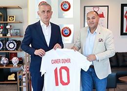 caner-demir-tff-baskani-haciosmanoglunu-ziyaret-etti-3P7Rmg54.jpg