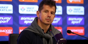 emre-belozoglu-umutsuz-degisecegini-sanmiyorum-Dqv5Sftk.jpg