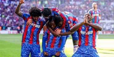 fa-cupta-tarihi-zafer-crystal-palace-tarihe-gecti-crystal-palace-manchester-city-Vk8IF1qK.jpg