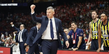 fenerbahce-beko-basantrenoru-sarunas-jasikevicius-umarim-finalde-daha-iyi-oynariz-qGB3Y7E3.jpg