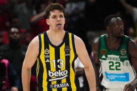 fenerbahce-bekonun-yildizi-tarik-biberovic-gercek-kutlama-pazar-gunu-vQsZc89J.jpg