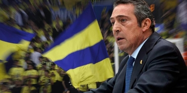 fenerbahce-taraftarindan-galatasaray-derbisinde-ali-koc-istifa-sesleri-anons-da-vazgecirmedi-66tAW5RV.jpg