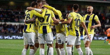 fenerbahcede-buyuk-isyan-kadronun-yas-ortalamasi-sorun-cikartti-5NVORlXx.jpg