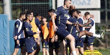 fenerbahcede-eyupspor-maci-mesaisi-basladi-dLPbfKsp.jpg