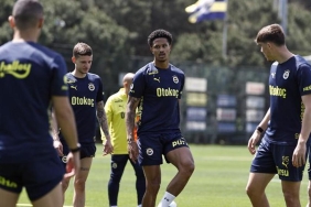 fenerbahcede-jayden-oosterwolde-yeni-sezona-hazirlaniyor-9AXCgnQ5.jpg