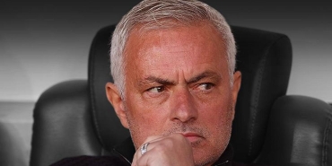 fenerbahcede-jose-mourinho-ucak-bileti-bakiyor-on-anlasma-sagladi-bomba-iddia-EuHHHYX8.jpg