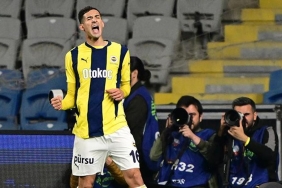 fenerbahcede-mert-muldurden-kariyer-sezonu-en-iyi-donemi-YxgkxxZ6.jpg