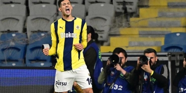 fenerbahcede-mert-muldurden-kariyer-sezonu-en-iyi-donemi-YxgkxxZ6.jpg