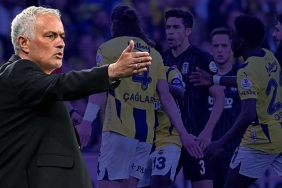 fenerbahcenin-yildizi-resti-cekti-mourinho-varsa-ben-yokum-HFuczkLF.jpg