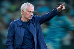 fenerbahceye-premier-ligden-4-yildiz-transferde-bombalar-art-arda-patlayacak-jose-mourinhonun-raporu-gWzx3lGc.jpg