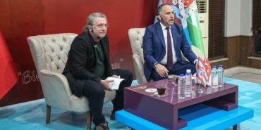futbol-yorumcusu-erdal-hos-bursada-memleket-soylesileri-programina-katildi-AdRZJat9.jpg