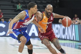 galatasaray-evinde-kazandi-adini-play-offa-yazdirdi-CCeuMNGd.jpg