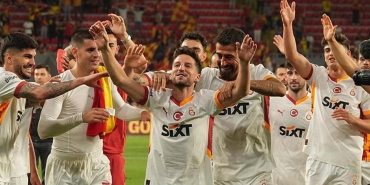 galatasarayda-mertensten-duygusal-veda-gelecegi-hakkinda-konustu-insanlara-da-guvenmek-lazim-Kz6kZ1vt.jpg