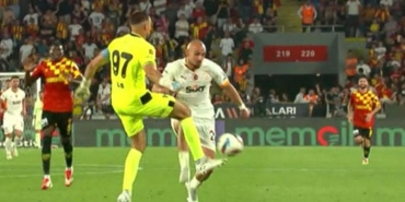 goztepe-galatasaray-macina-damga-vuran-an-trio-ekibi-noktayi-koydu-amasiz-fakatsiz-lakinsiz-net-bir-l7OGm1fO.jpg