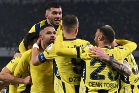 italyanlar-onun-icin-deliriyor-fenerbahcenin-yildizini-kafaya-taktilar-bonservisi-belli-oldu-daRhV96F.jpg