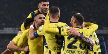 italyanlar-onun-icin-deliriyor-fenerbahcenin-yildizini-kafaya-taktilar-bonservisi-belli-oldu-daRhV96F.jpg