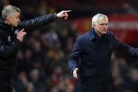jose-mourinho-ve-ole-gunnar-solskjaer-arasinda-esitlik-bozulacak-mi-j8TaviER.jpg