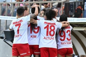 kadin-futbol-super-liginde-sampiyon-abb-fomget-LKqcBr2j.jpg