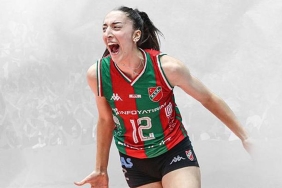 karsiyaka-voleybolda-miray-gozubuyukle-yollar-ayrildi-WG7ZYqVv.jpg