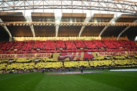 kayserispor-antalyaspor-macinda-anneler-gunu-surprizi-YMtqstLa.jpg
