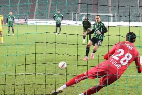 kocaelispor-son-dakikalara-kadar-pes-etmedi-mmI3nfjQ.jpg