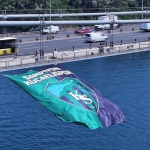 kocaelisporun-bayragi-istanbul-bogazina-asildi-SxKEQQZM.jpg