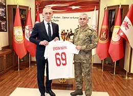 lider-haciosmanoglundan-5-zirhli-tugay-komutanligi-ve-gaziantep-fkya-ziyaret-JNlHHw7y.jpg