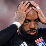 lyonda-bir-donem-sona-eriyor-lacazette-ayriliyor-FHZiMIN9.jpg