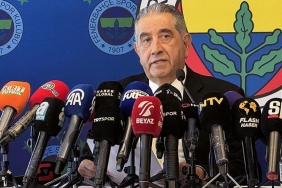 mahmut-uslu-fenerbahcede-kongre-icin-imzasini-verdi-efr7ZdPX.jpg