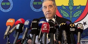 mahmut-uslu-fenerbahcede-kongre-icin-imzasini-verdi-efr7ZdPX.jpg