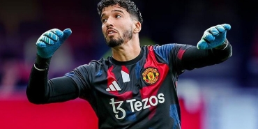 manchester-united-west-ham-maci-sonrasi-ingilizlerden-altay-bayindir-icin-olay-sozler-sozde-savunma-kalkani-L1QCwq4D.jpg