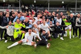 manisa-fk-ligde-kalmayi-kutluyor-DgOx5eMw.jpg
