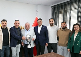 nesine-2-lige-yukselen-aliaga-futbol-as-kupasini-aldi-JLZSeYa2.jpg