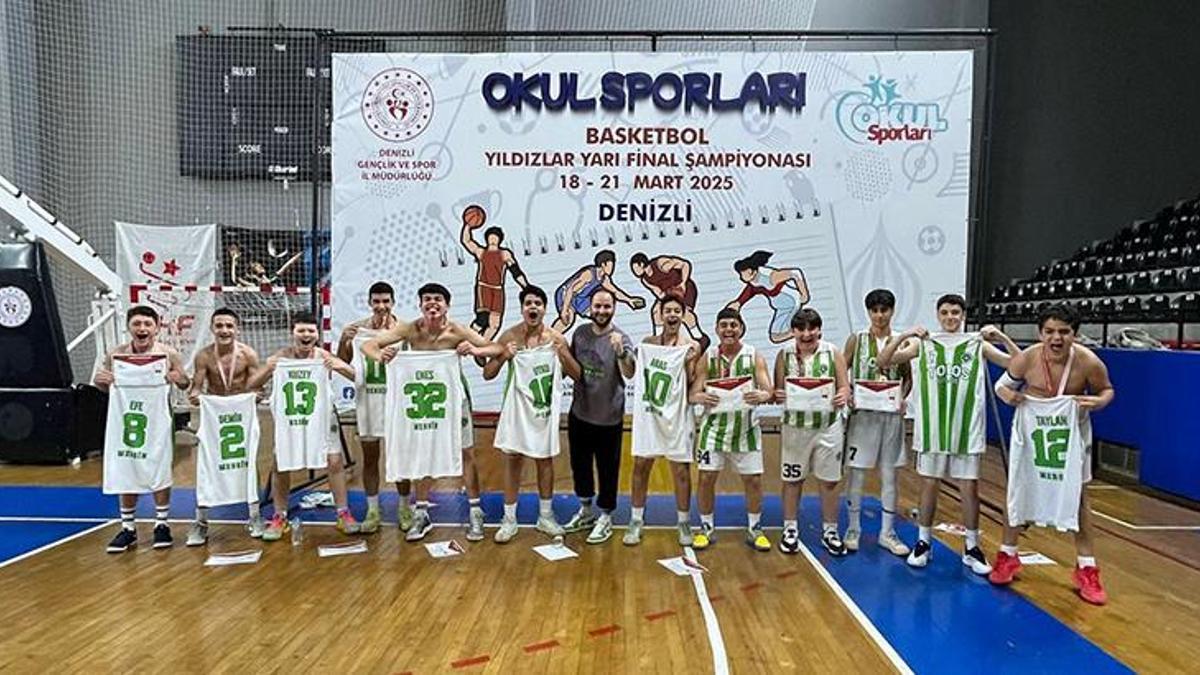 okul-sporlari-musabakasina-iki-takimi-da-son-8e-kaldi-CI4vORVd.jpg